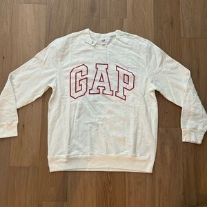 Gap Crewneck Block Lettering